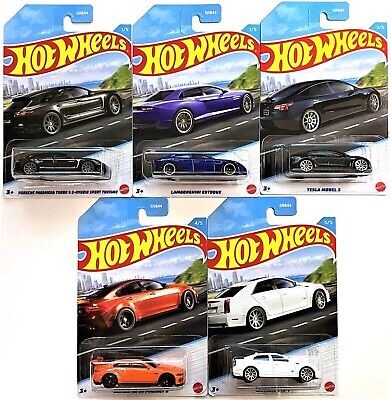 Hot Wheels 2022 Luxury Sedan Complete Set of 5